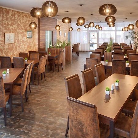 Hotel Atlas Benesov  Ngoại thất bức ảnh