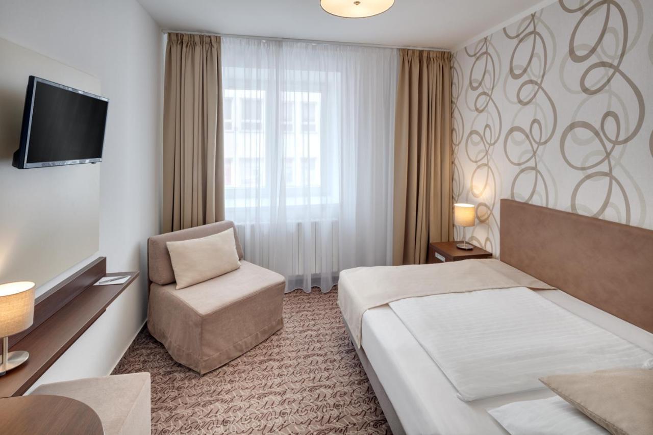 Hotel Atlas Benesov  Ngoại thất bức ảnh