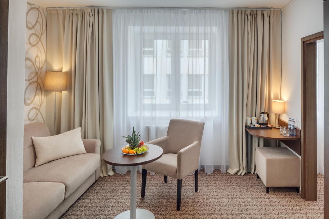 Hotel Atlas Benesov  Ngoại thất bức ảnh