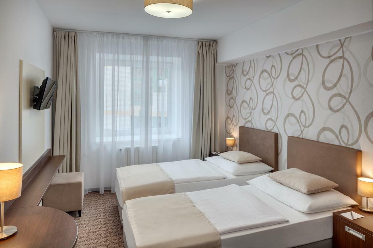 Hotel Atlas Benesov  Ngoại thất bức ảnh